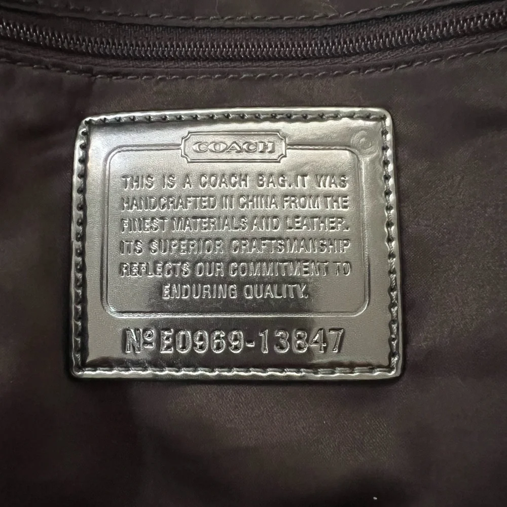 Coach Poppy Signature C Spotlight Tote - Picture 6 of 8